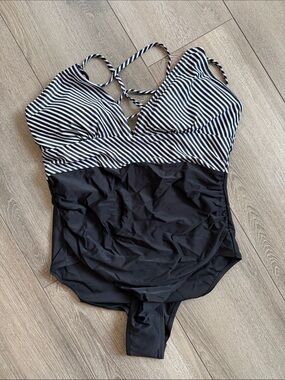 Black & White Striped V-Neck One-Piece Swimsuit